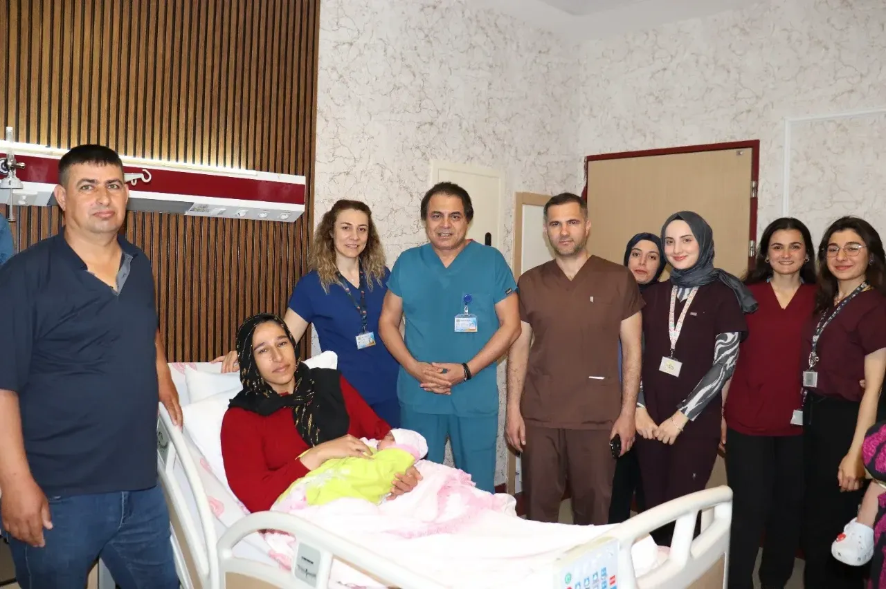 15 Yıllık Çocuk Hasreti Harran Üniversitesi Hastanesi’nde Son Buldu