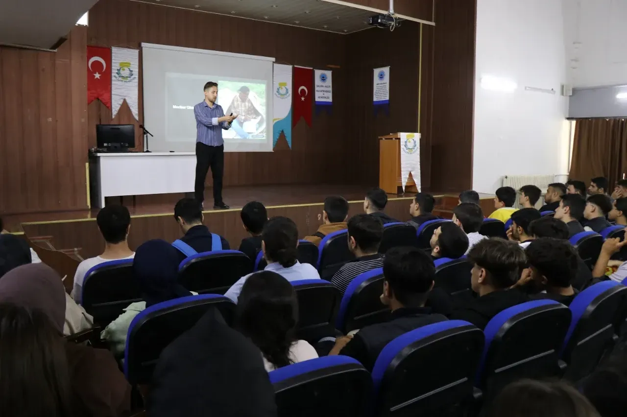 Haliliye Belediyesi’nden Üniversite Adaylarına Motivasyon Desteği
