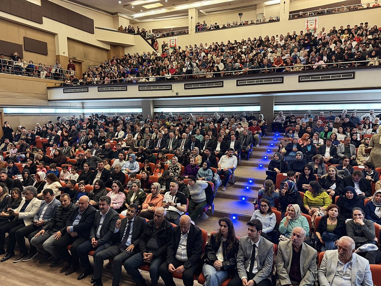 Harran Üniversitesi Koro ve Halk Oyunları Yarışmaları Tanıtım Programı Yapıldı