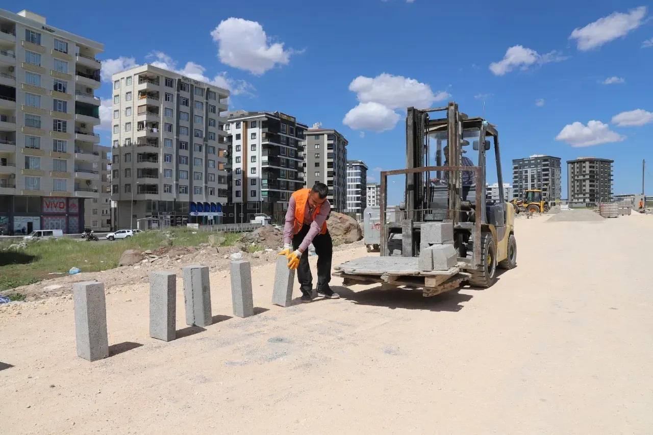 Karaköprü’de Yol Ağı Genişliyor