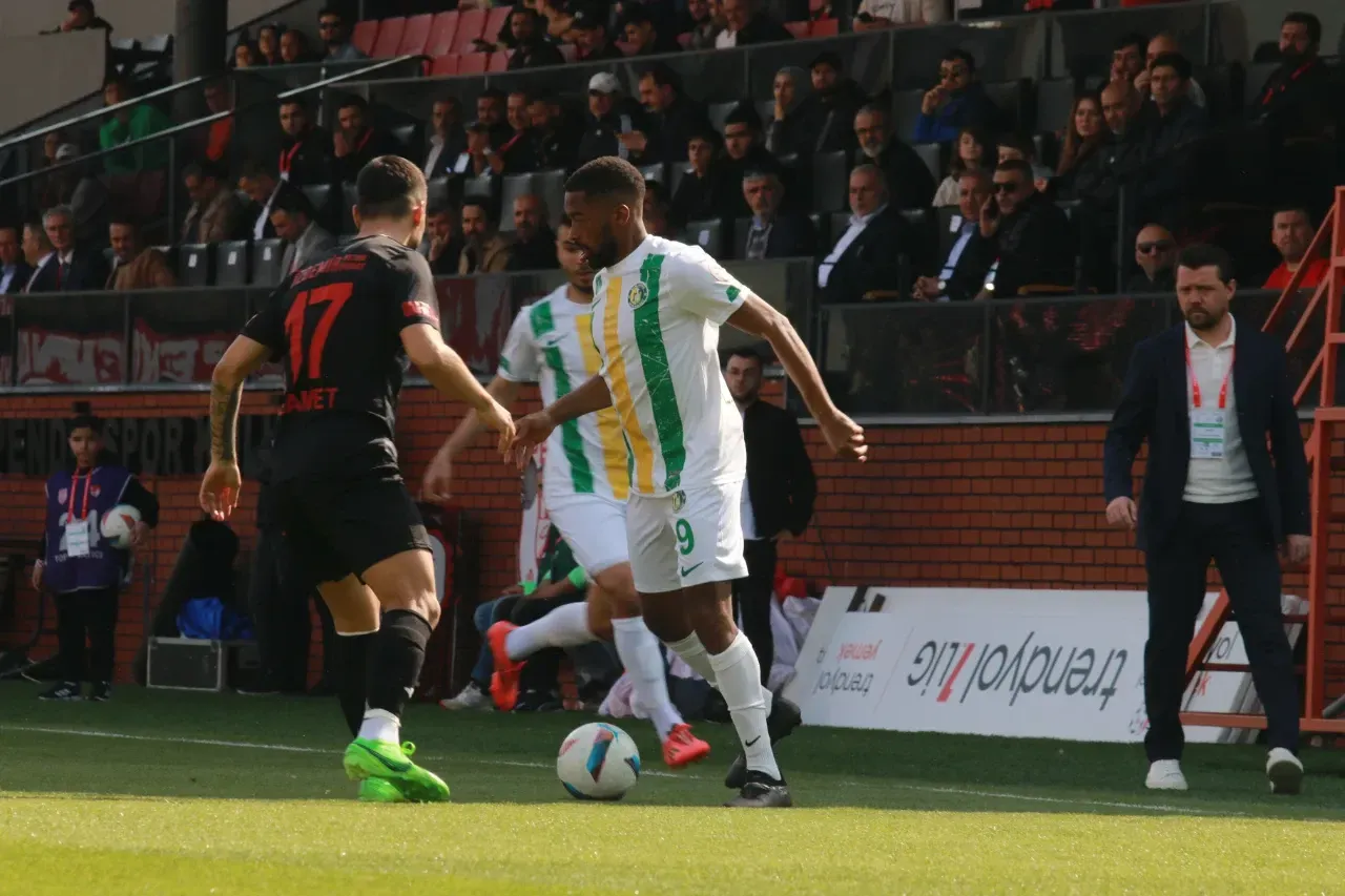 Şanlıurfaspor, Pendik deplasmanında ilk yarıyı önde kapattı