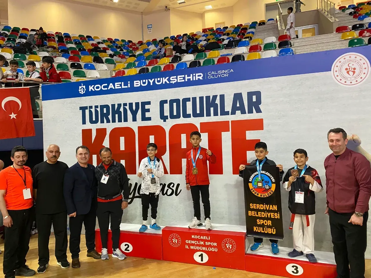 Viranşehir’in Gururu: Genç Karateciler Türkiye Şampiyonu, Şimdi Avrupa Yolcusu!