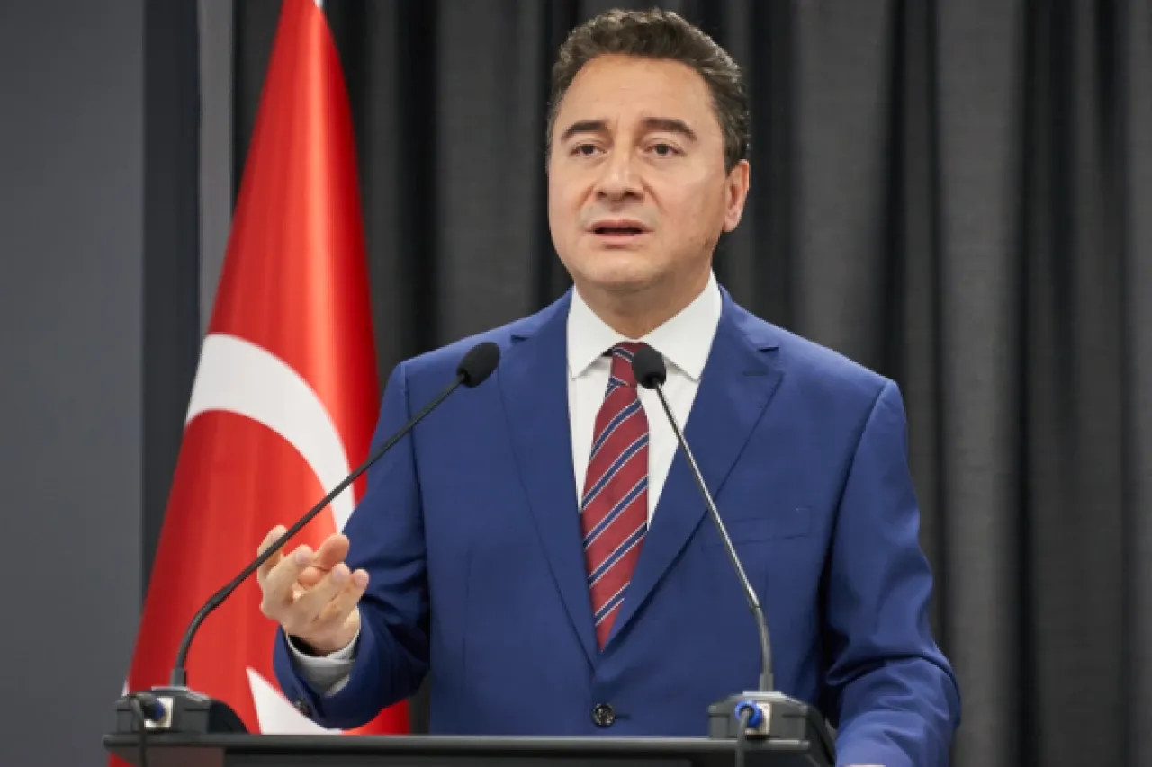 Babacan: Halk demokrasi istiyor, demokrasisini alacak