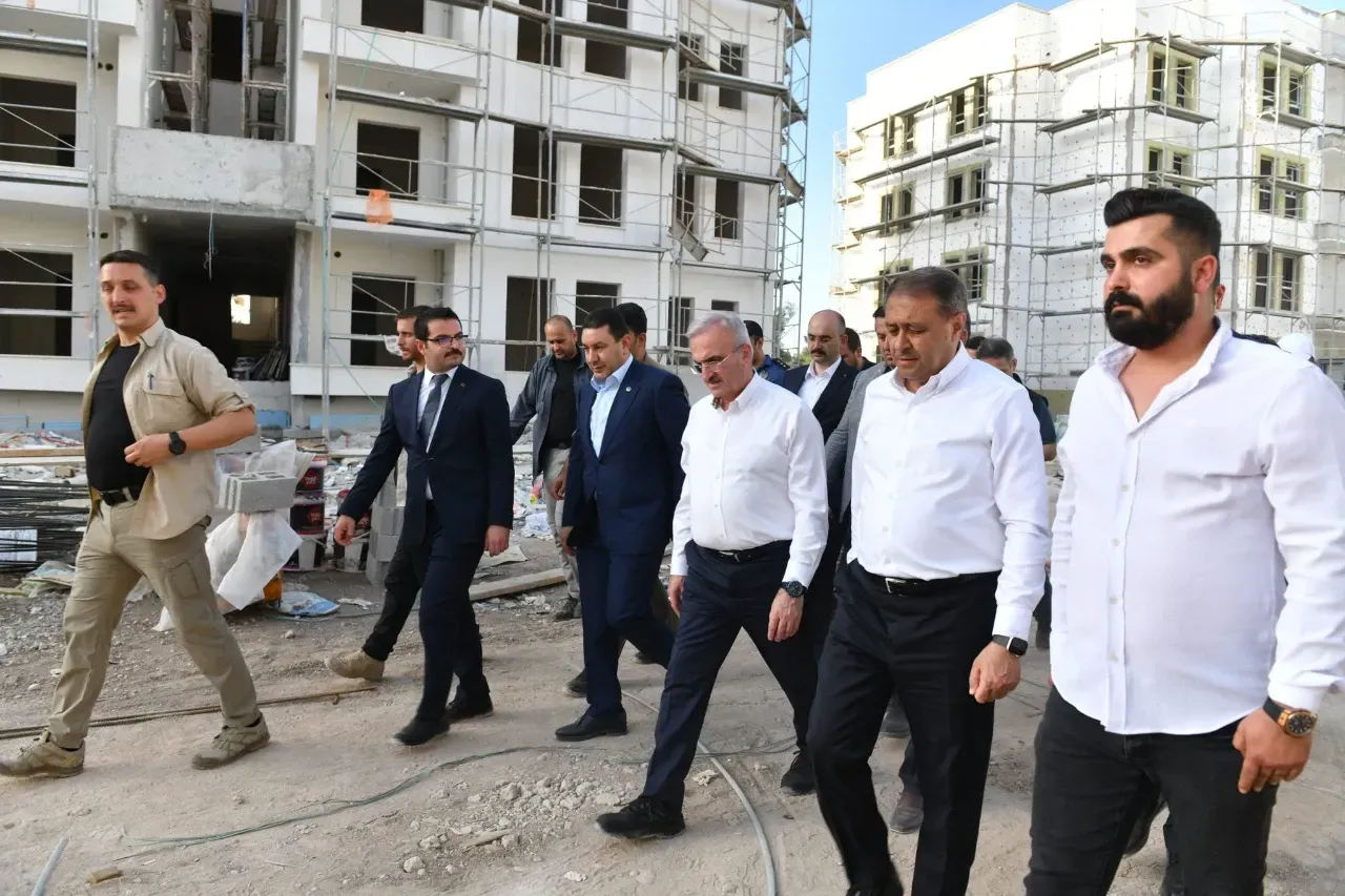 Bakan Yardımcısı Karaloğlu ve AFAD Başkanı Pehlivan Şanlıurfa’da Deprem Konutlarını İnceledi
