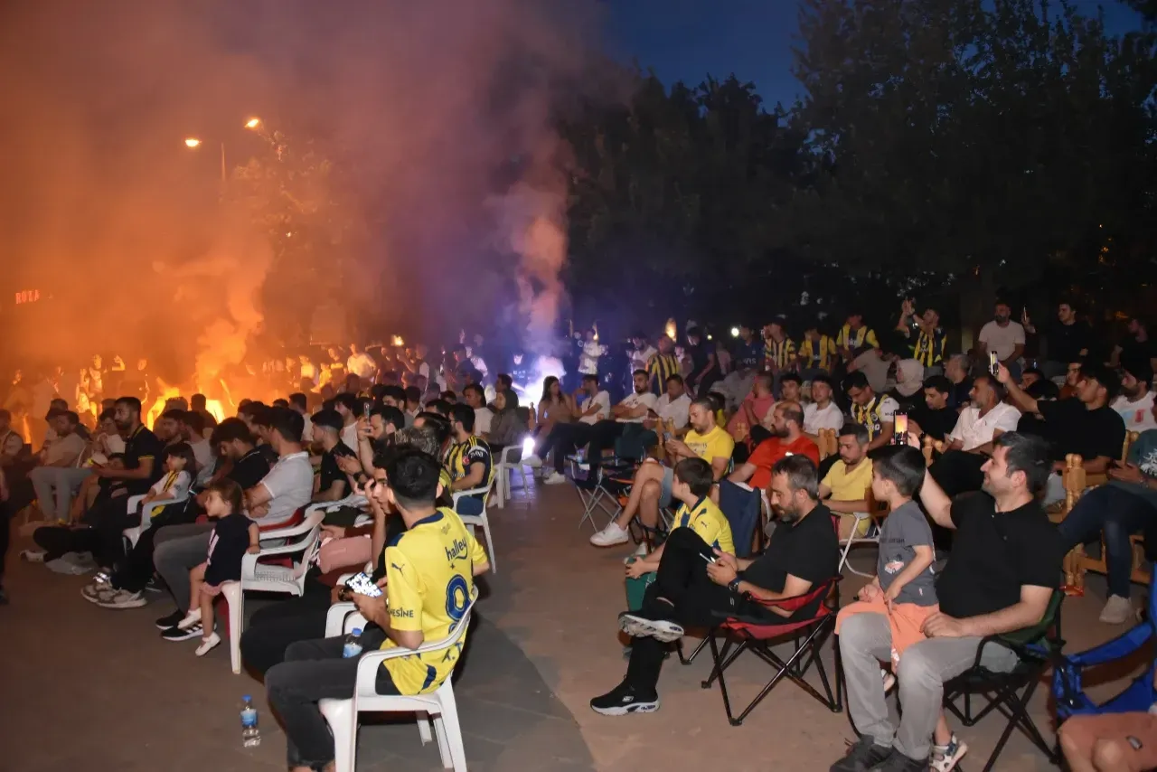 Final Four Coşkusu Tarihi Paşa Konağı’nda Yaşandı