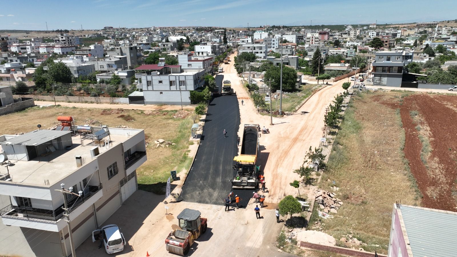 Halfeti’nin En Büyük Mahallesine Sıcak Asfalt Müjdesi