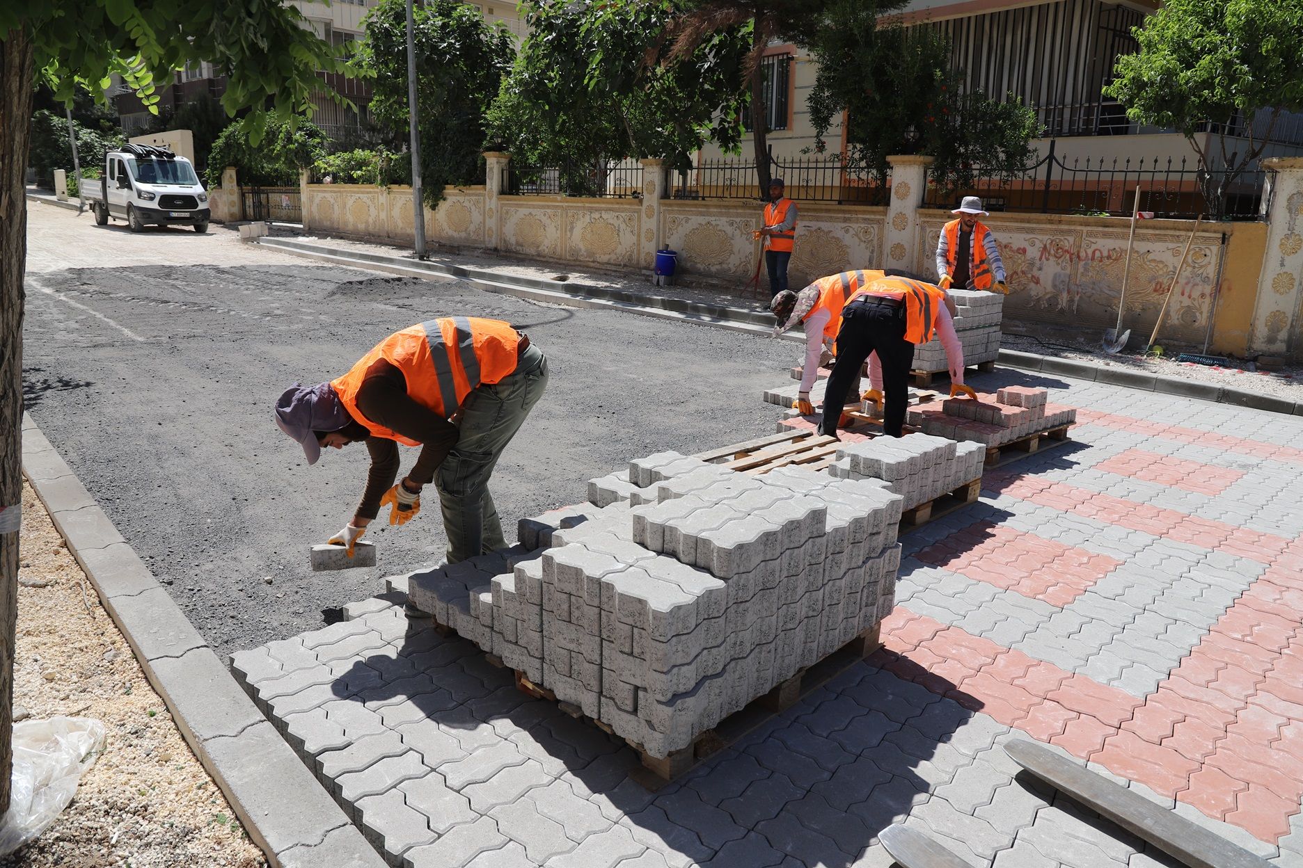 Karaköprü’de üstyapı çalışmaları devam ediyor