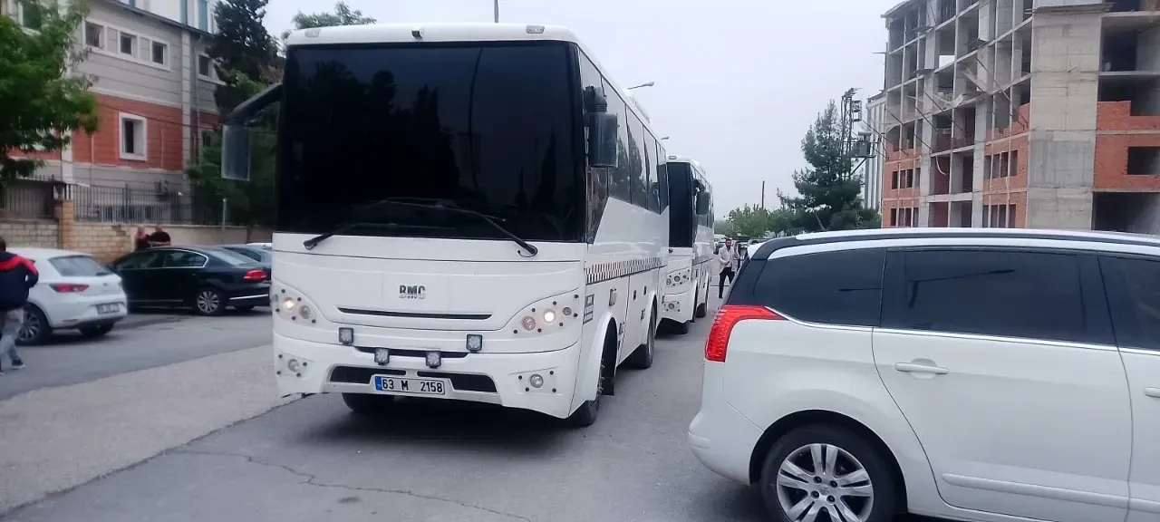 Resmî Belgede Sahtecilik ve Dolandırıcılık Zanlıları Adliyeye Sevk Edildi