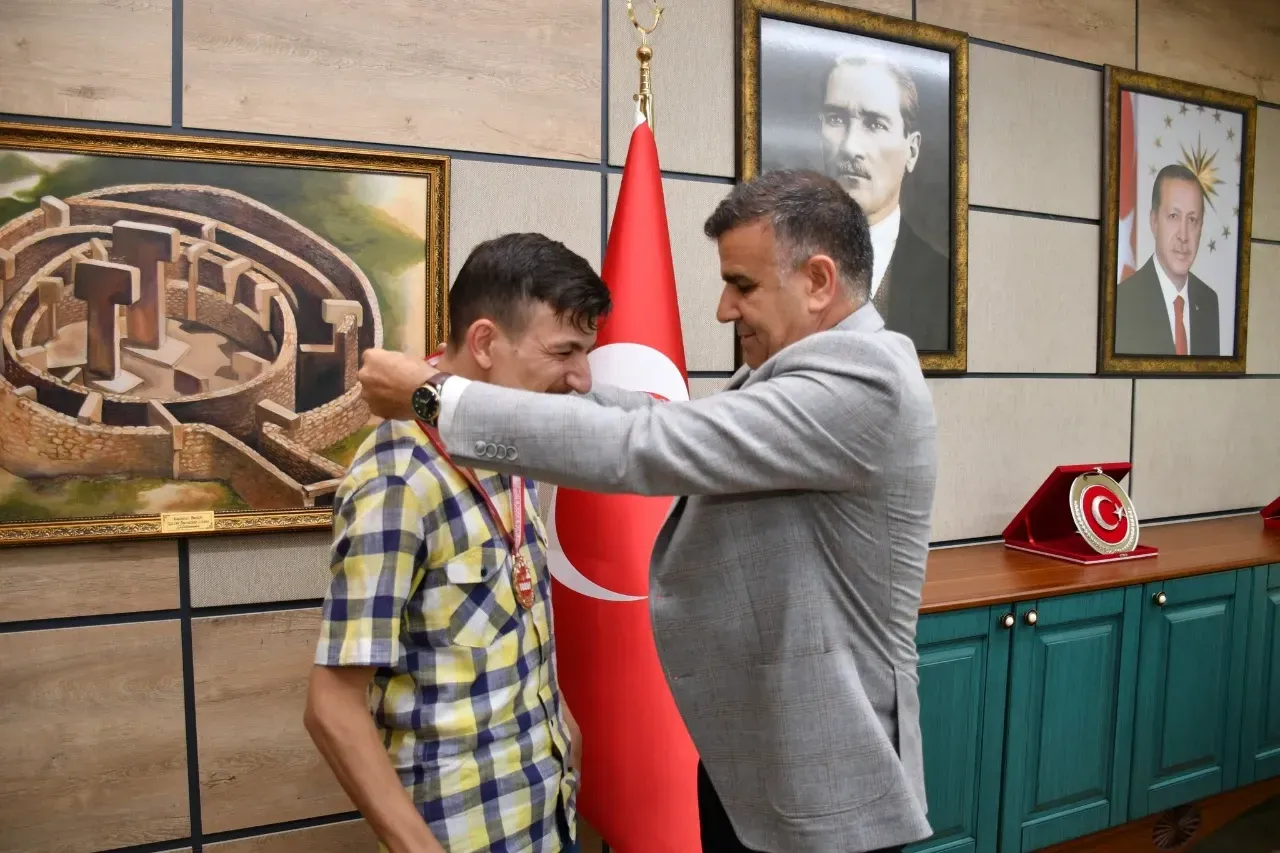 Sınıftan Sahaya: Bir Öğretmenin Millî Mücadele Hikâyesi